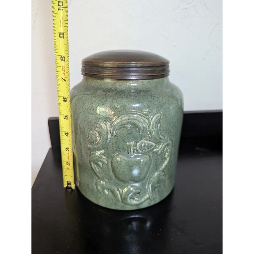 Seasons of Cannon Falls Glossy‎ Celadon Green Ceramic Canister Set (3) - Picture 7 of 8